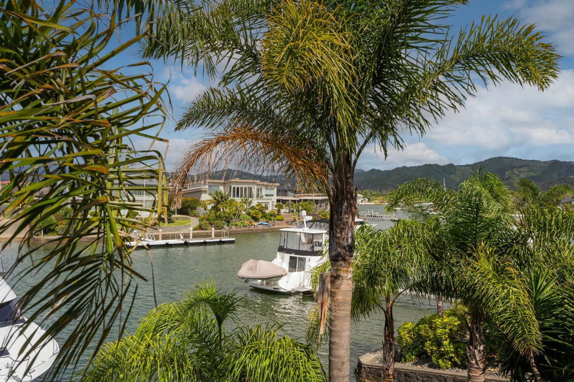 Hosts On The Coast - Pelicans Coastal Perch Villa Whitianga Exterior photo