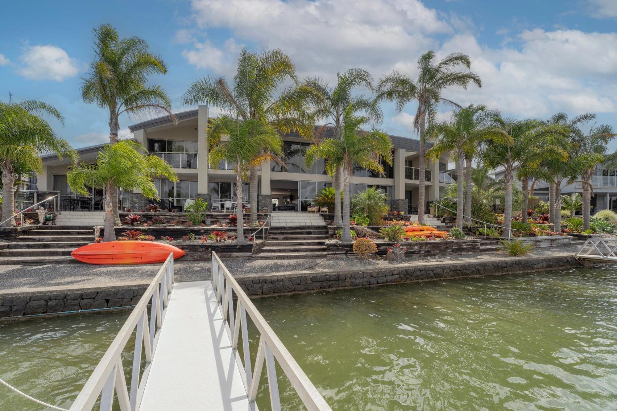 Hosts On The Coast - Pelicans Coastal Perch Villa Whitianga Exterior photo